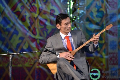 Қайрат Айтбаев - adebiportal.kz