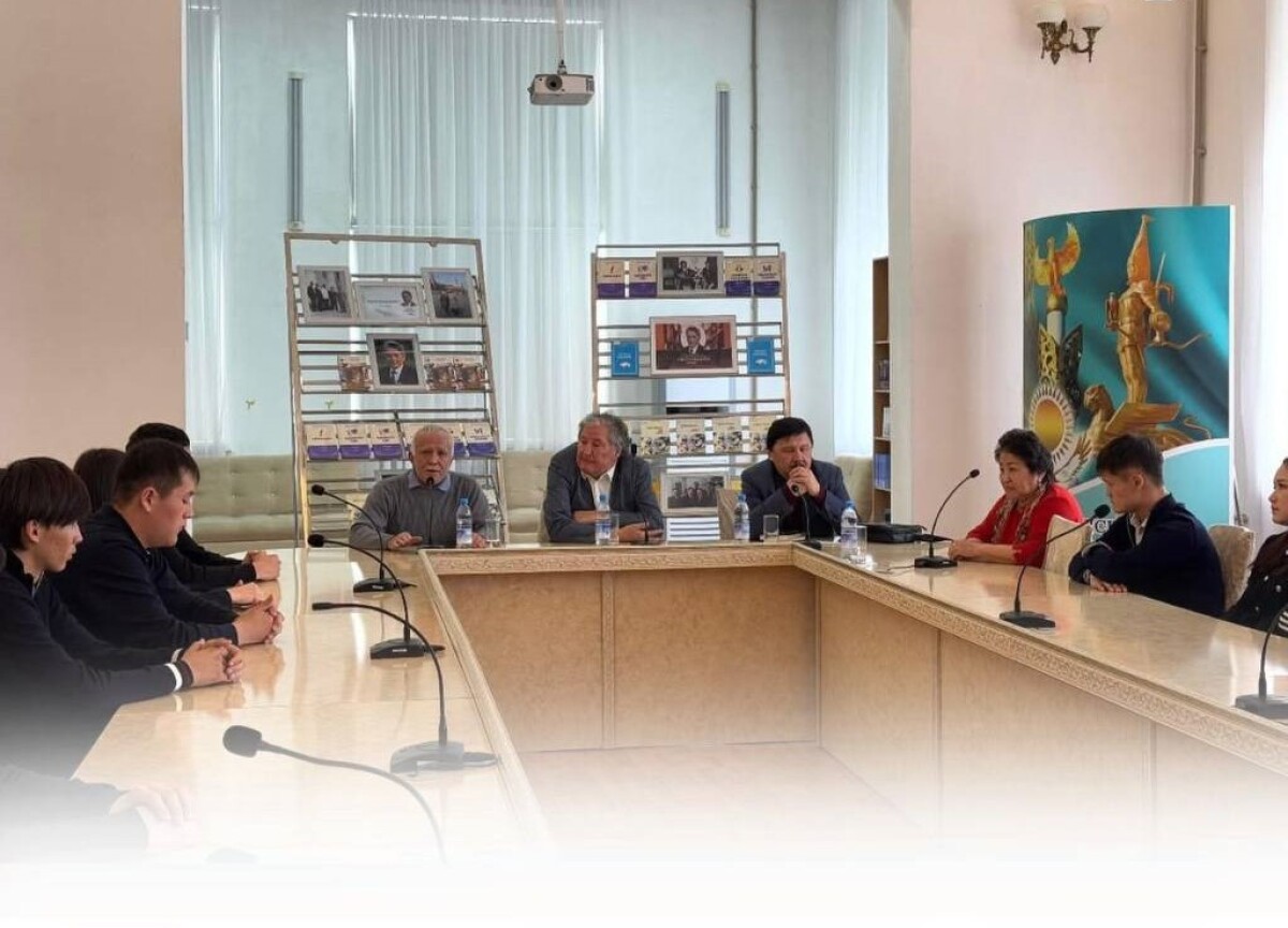 «Жырлайды жүрек» атты әдеби кеш өтті - adebiportal.kz