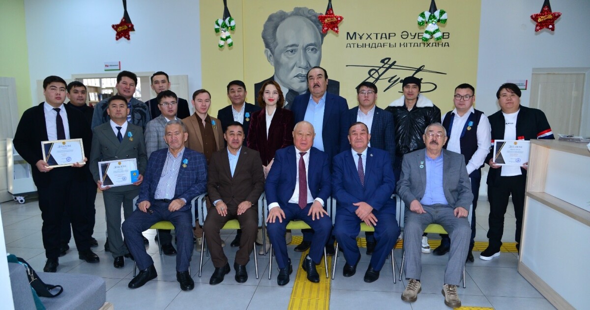 «Еліне қорған болған ер Медетбек» мүшәйрасының жүлдегерлері марапатталды - adebiportal.kz