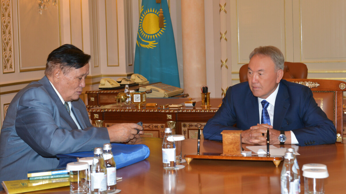 Президент Казахстана обсудил с общественными деятелями перспективы современной отечественной литературы - adebiportal.kz