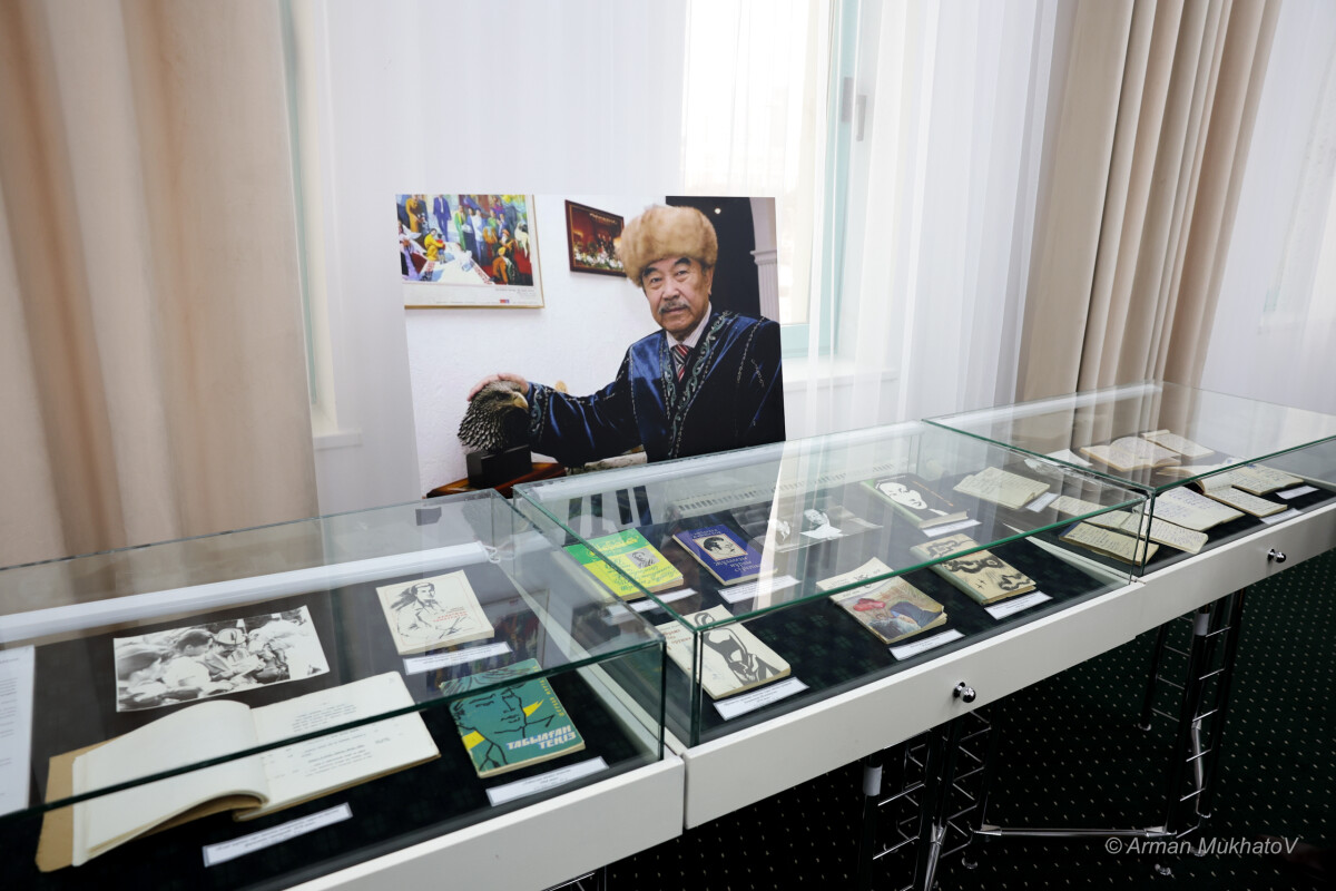 Шерхан Мұртазаның 6 мың қолжазбасы цифрланды - adebiportal.kz