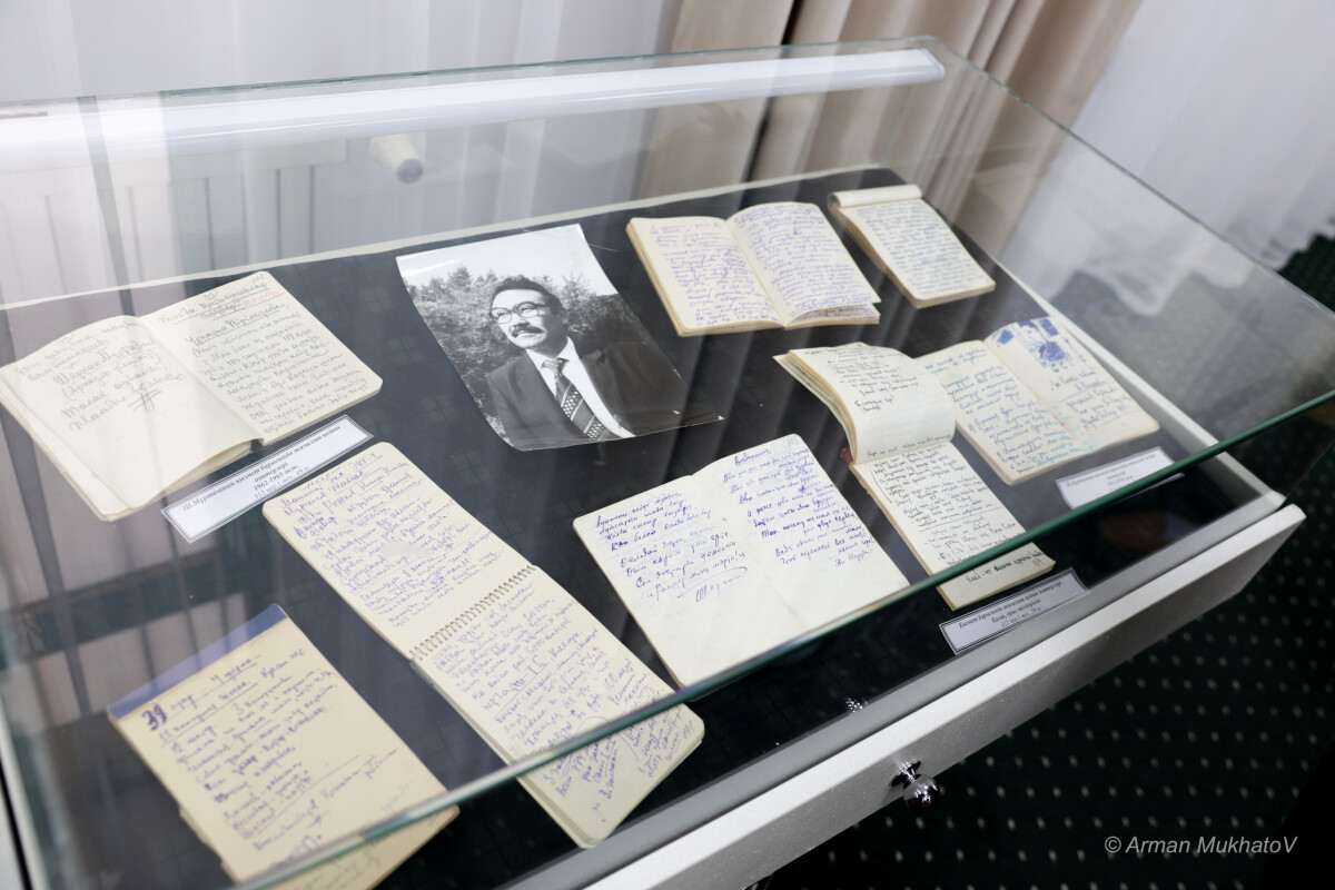 Қаламгерлердің архивтегі мұрасы қалай сақталады? - adebiportal.kz