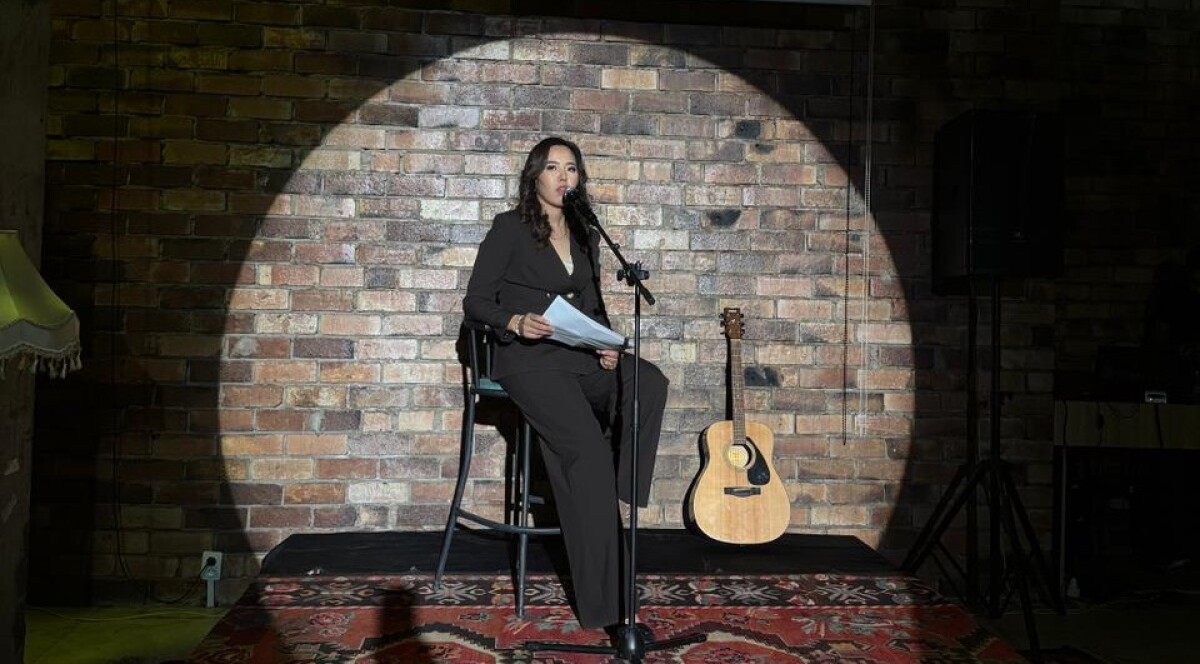 Айзада Рахымжанова. Алыста жүрген жақын адамға,  Ақ сәлемімді жеткізіңдерші - adebiportal.kz