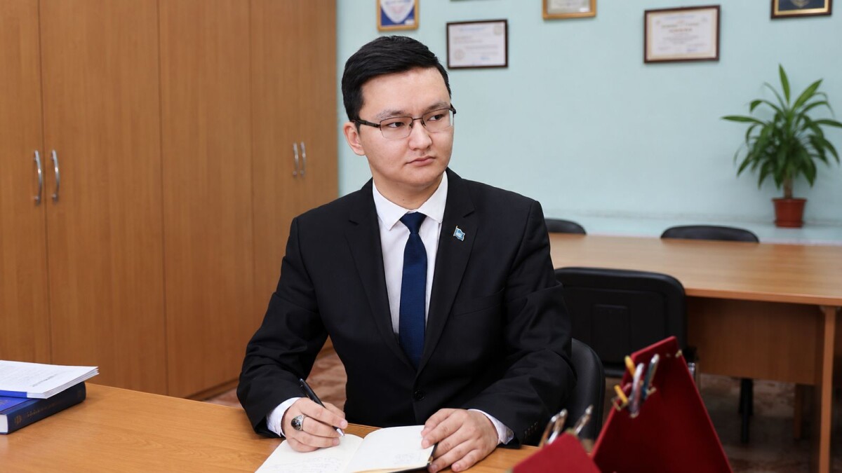 Бейбіт Нұрмұханов. Мәңгілік муза (әңгіме) - adebiportal.kz