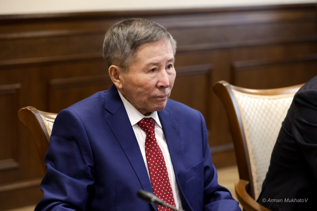 Өр Алтайдың баласы 75-те - adebiportal.kz