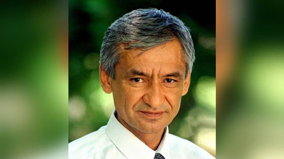 Мұхаммад Юсуф. Жанарда мөлдіреп ып-ыстық жас қалды - adebiportal.kz