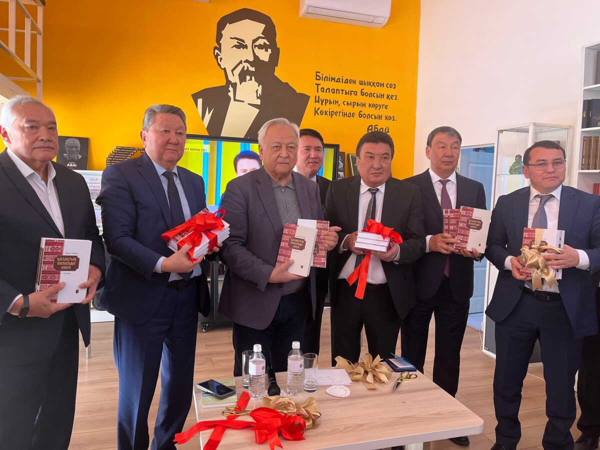 Үш томдық «Қазақтың шешендік өнері» еңбегінің тұсауы кесілді - adebiportal.kz