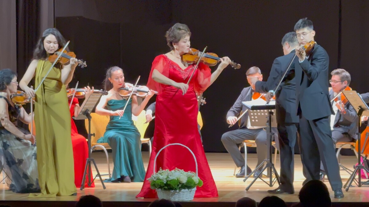 Қазақ оркестрі Рим көрерменін тәнті етті - adebiportal.kz