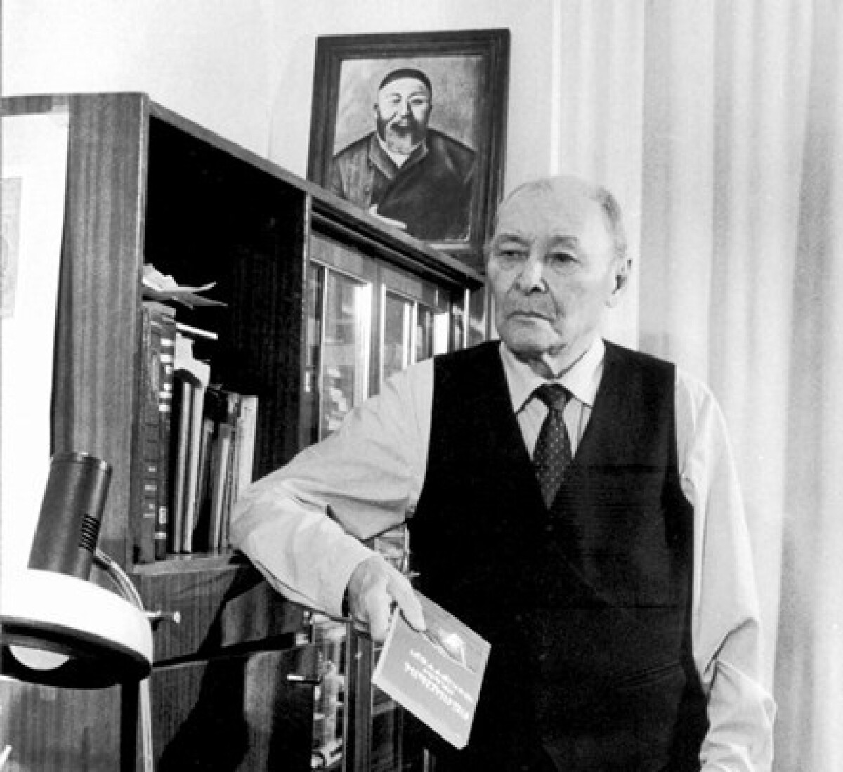 Қайым Мұхамедханов туралы он дерек - adebiportal.kz