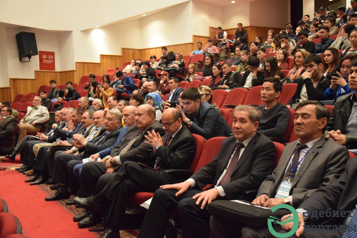 Халықаралық әлеуметтік ғылымдар конгресі: ІІІ Түркістан форумы  - фото 10 - adebiportal.kz