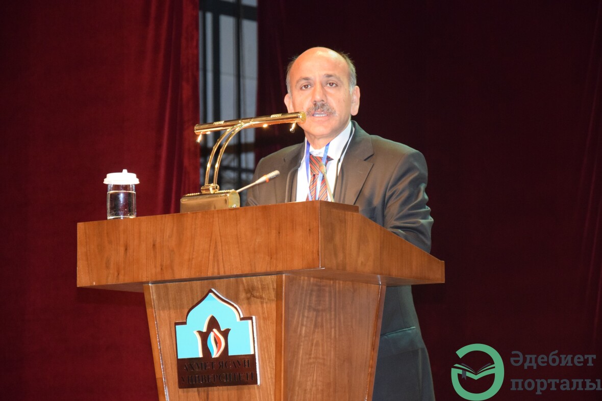 Халықаралық әлеуметтік ғылымдар конгресі: ІІІ Түркістан форумы  - фото 8 - adebiportal.kz