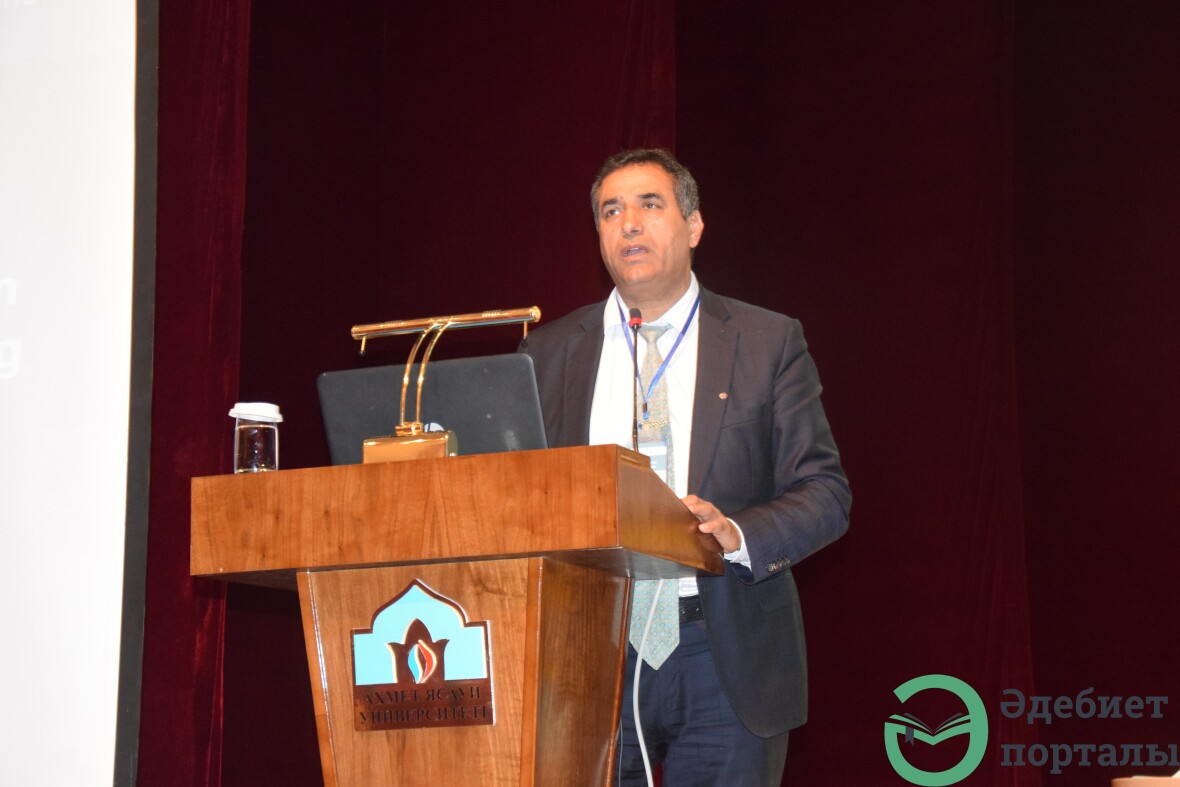 Халықаралық әлеуметтік ғылымдар конгресі: ІІІ Түркістан форумы  - фото 62 - adebiportal.kz