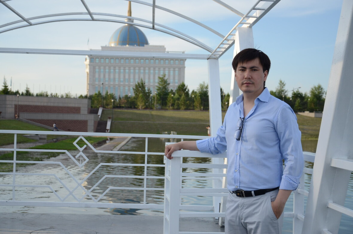 «Әдеби Астана» – Ерлан Жүніс - фото 2 - adebiportal.kz