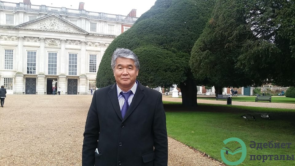 Султан Раев 