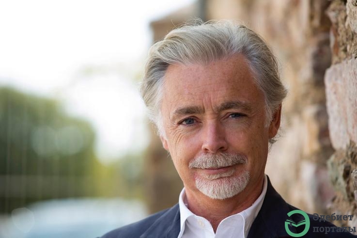 Eoin Colfer