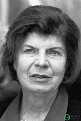 Маргарет Дрэббл 