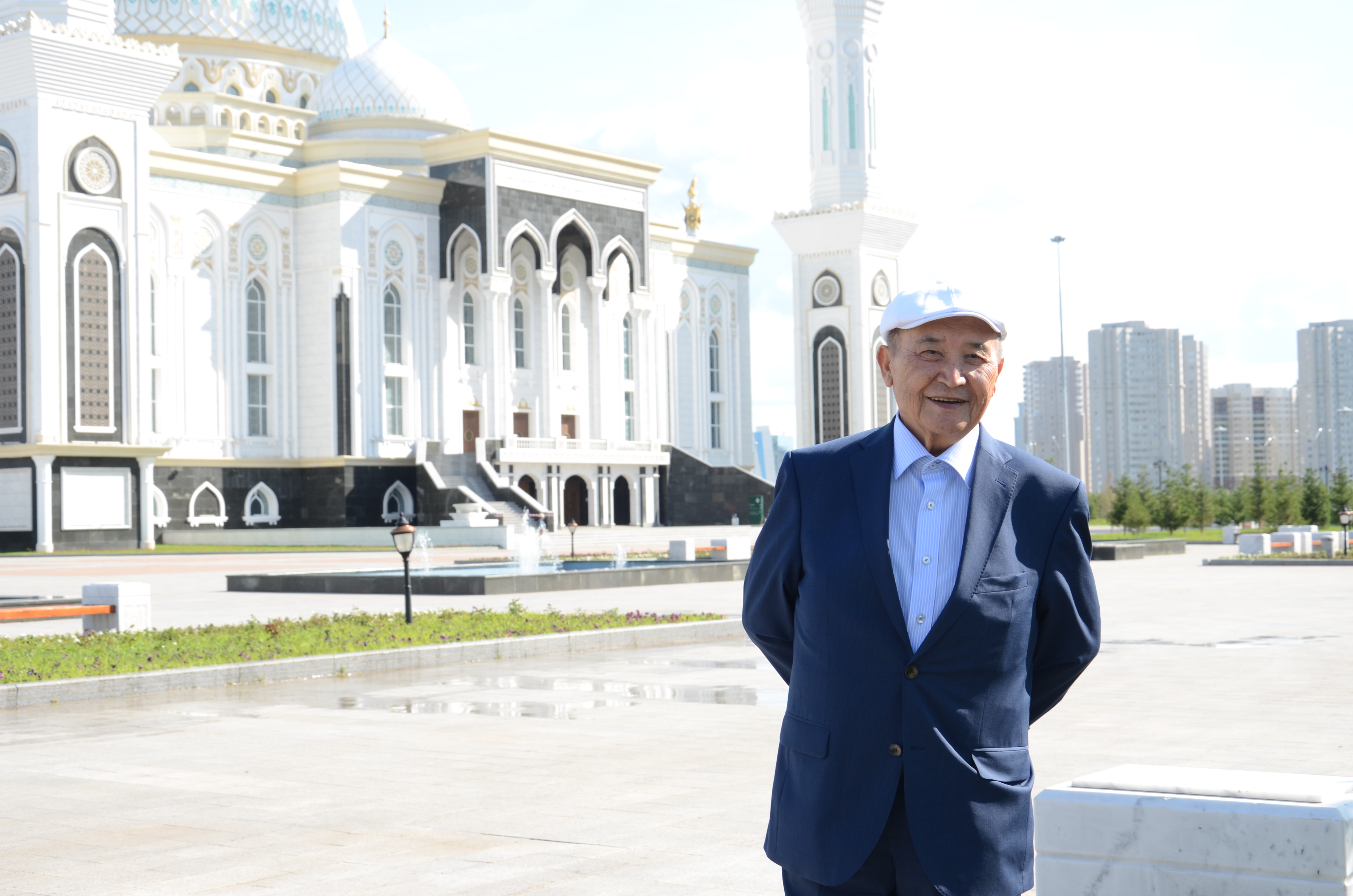 «Әдеби Астана» – Әкім Тарази - фото 6 - adebiportal.kz