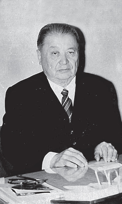 Жұмабек Тәшенев