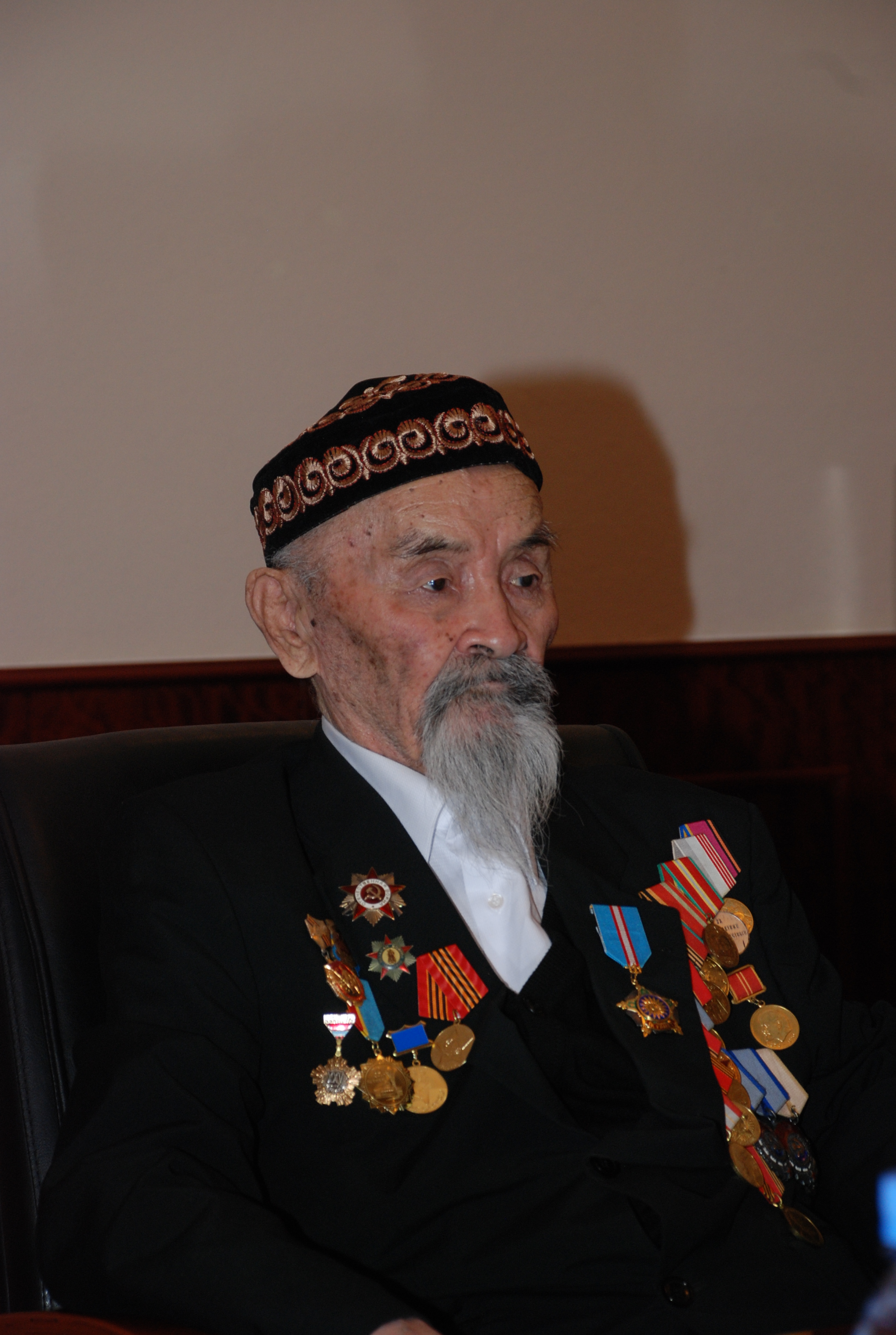 Әріпұлы Бисембі